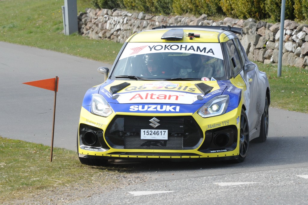 Kenneth Madsen og Mette Felthaus mod udgå fra førstepladsen i Glad Rally Kalundborg